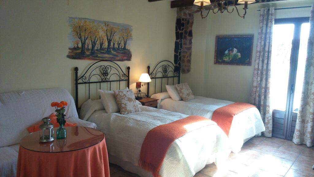 Hostal Rural Molino Del Bombo Aracena Quarto foto